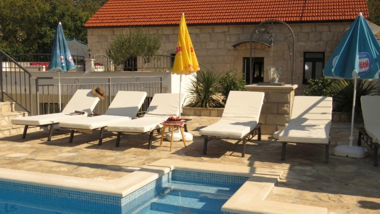 Villa Dvori Stipanovi With Heated Pool And Jacuzzi Donje Rascane Exterior foto