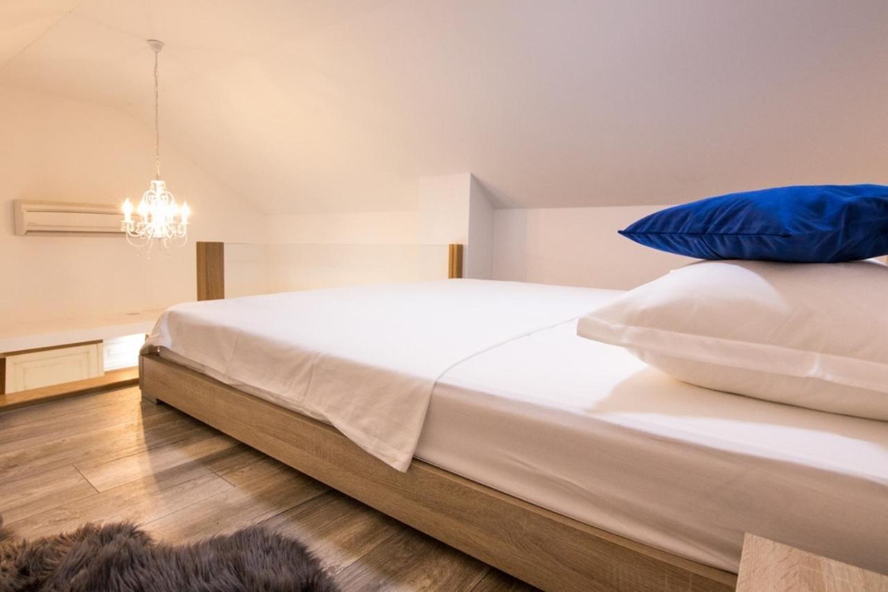 Villa Dvori Stipanovi With Heated Pool And Jacuzzi Donje Rascane Exterior foto
