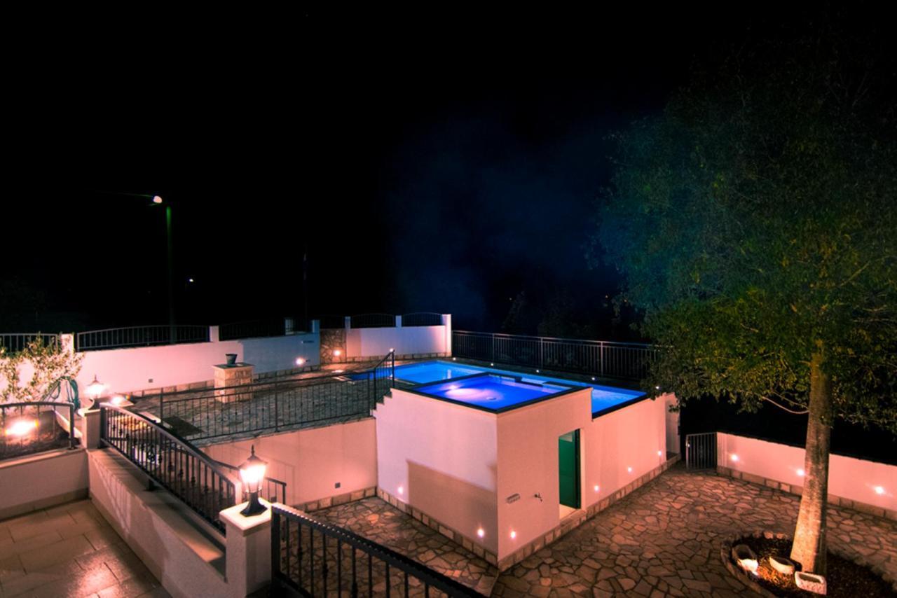 Villa Dvori Stipanovi With Heated Pool And Jacuzzi Donje Rascane Exterior foto